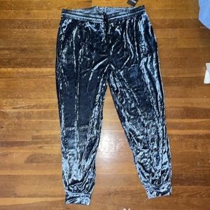 Blue “velvet” set. Size 3X jacket and pants. Forever 21. Brand new.